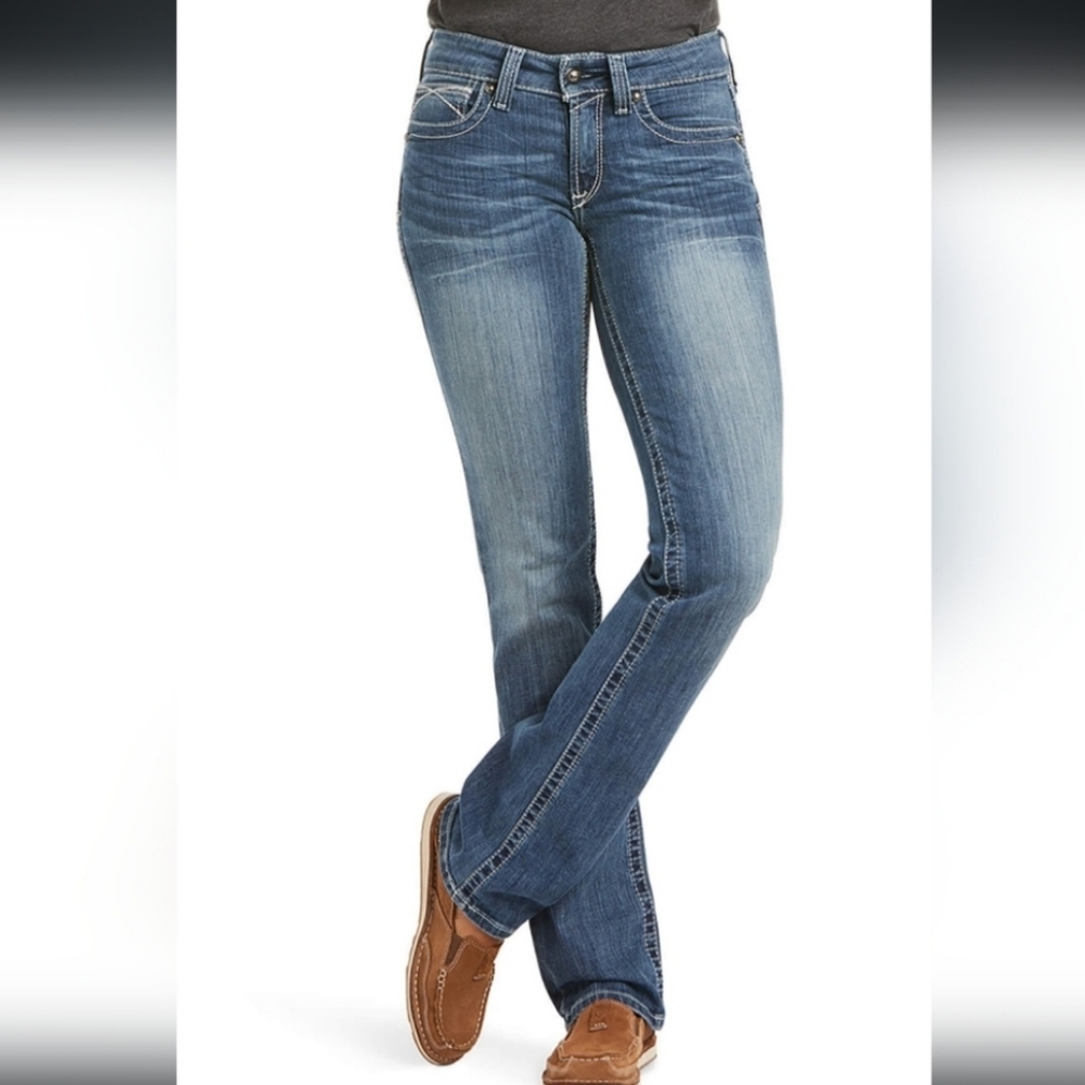 Ariat R.E.A.L. Jeans, Mid Rise Straight Leg Stretch Color Rainstorm Blue Size 28